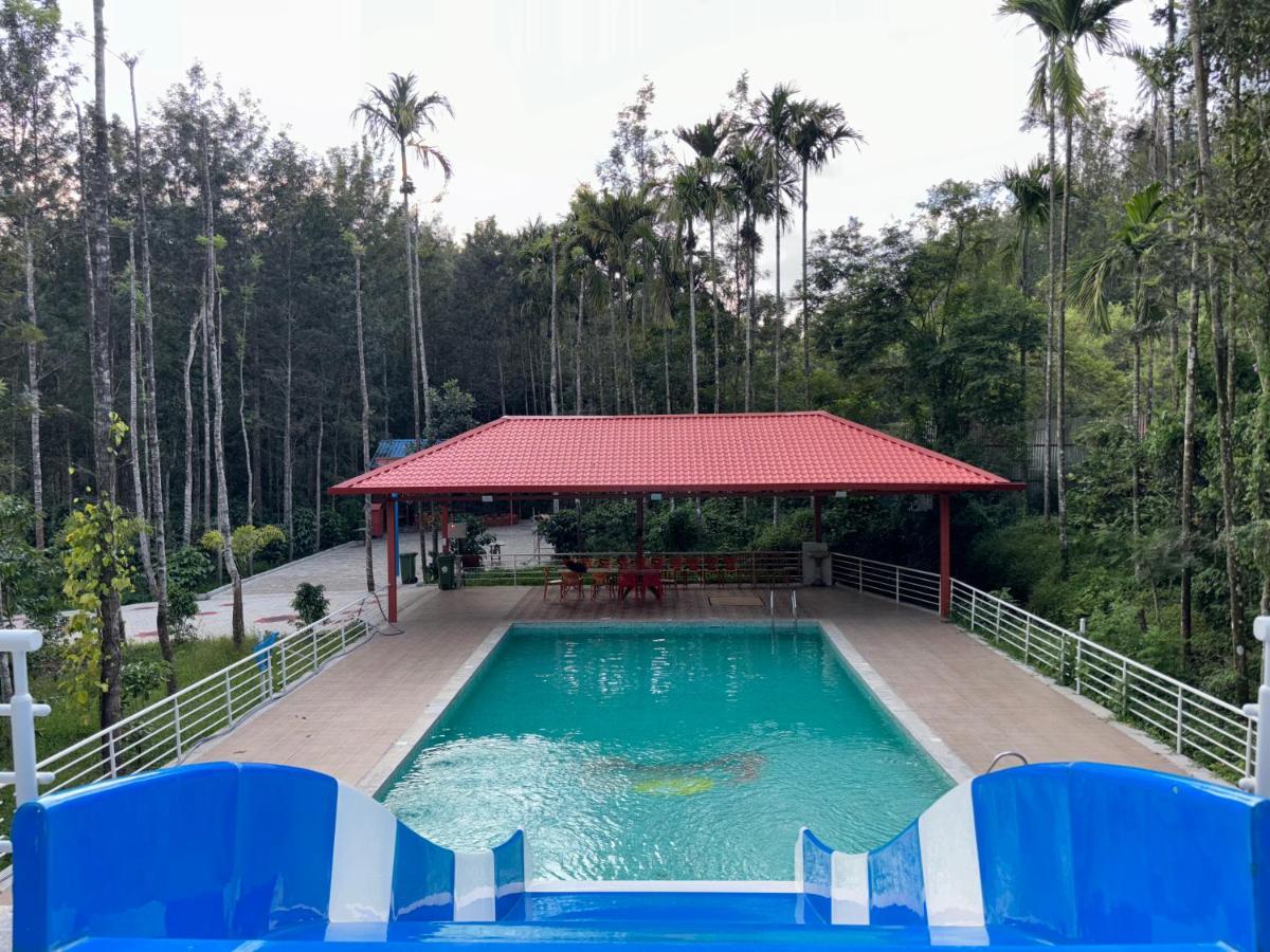 Ecstasy Tent Stay With Swimming Pool & Common Washroom จิกมากาลูร์ ภายนอก รูปภาพ