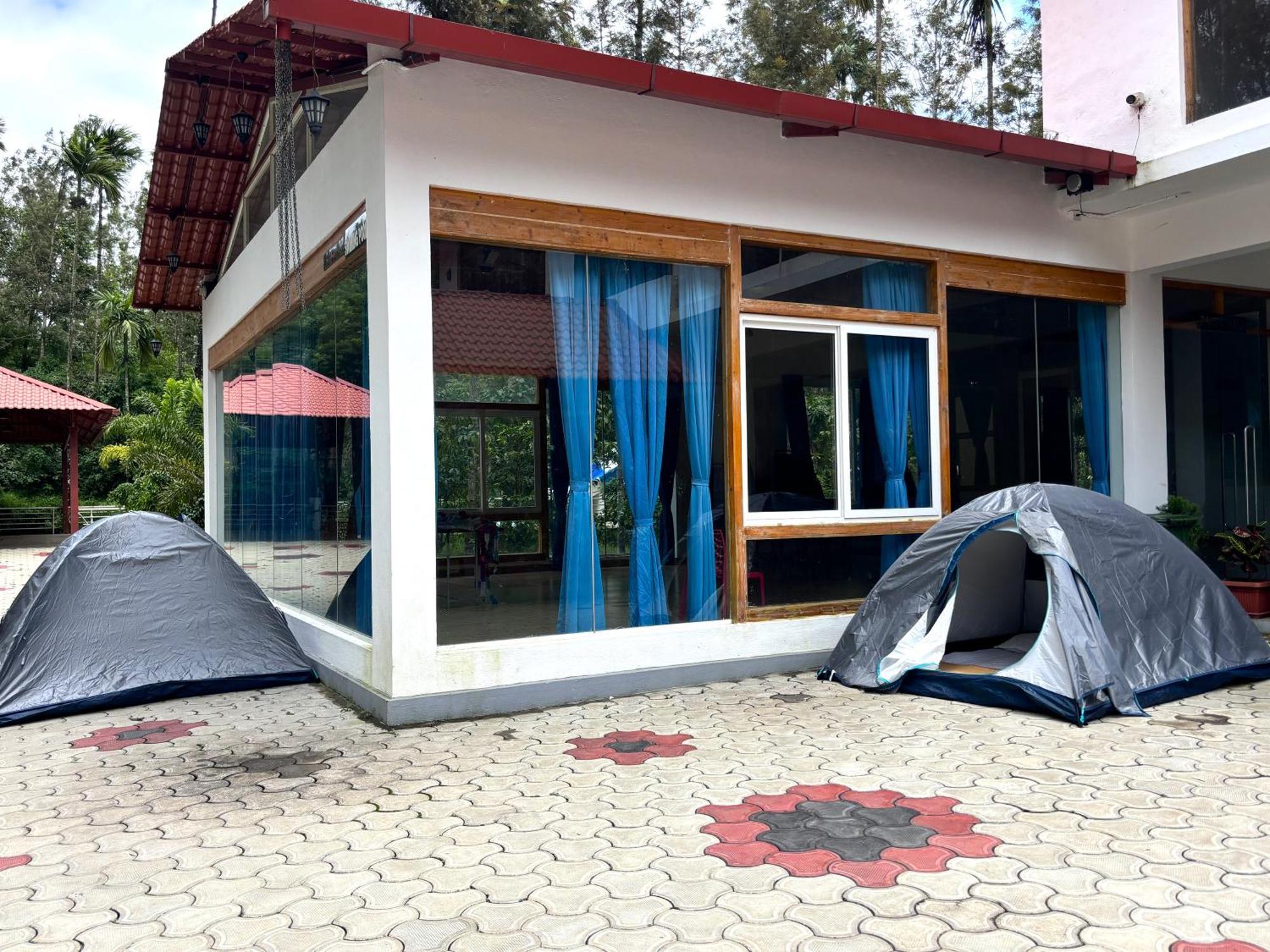 Ecstasy Tent Stay With Swimming Pool & Common Washroom จิกมากาลูร์ ภายนอก รูปภาพ