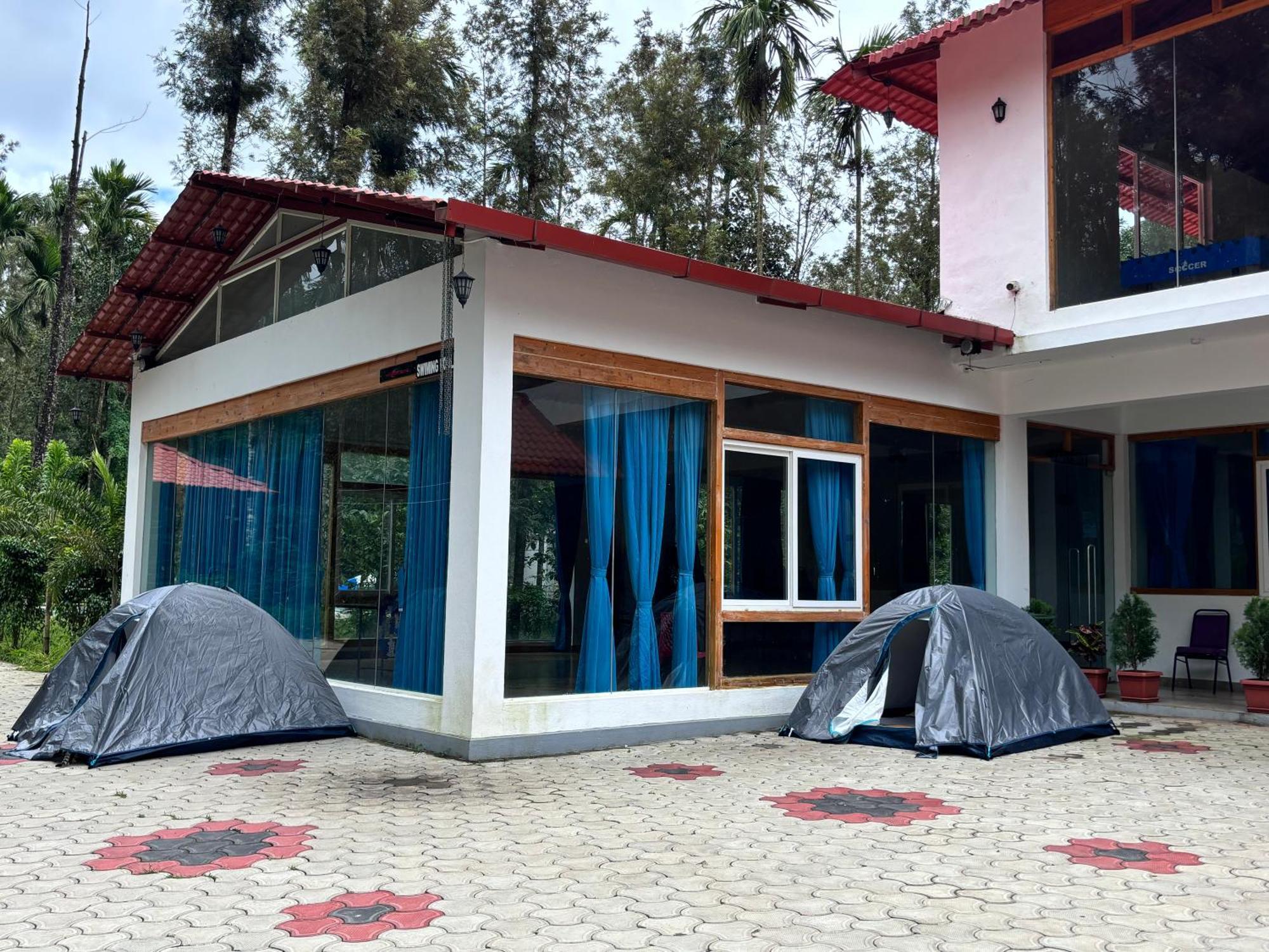 Ecstasy Tent Stay With Swimming Pool & Common Washroom จิกมากาลูร์ ภายนอก รูปภาพ