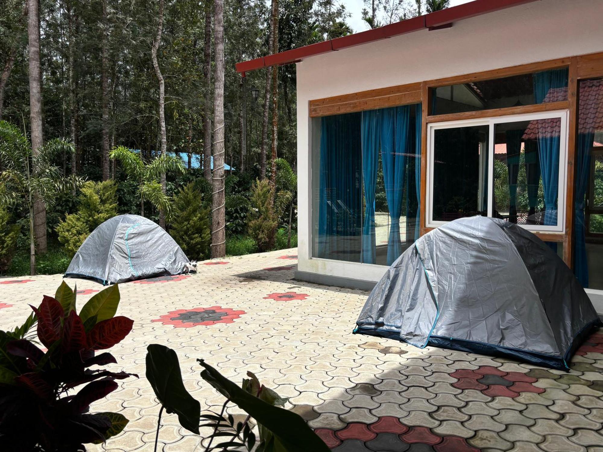 Ecstasy Tent Stay With Swimming Pool & Common Washroom จิกมากาลูร์ ภายนอก รูปภาพ