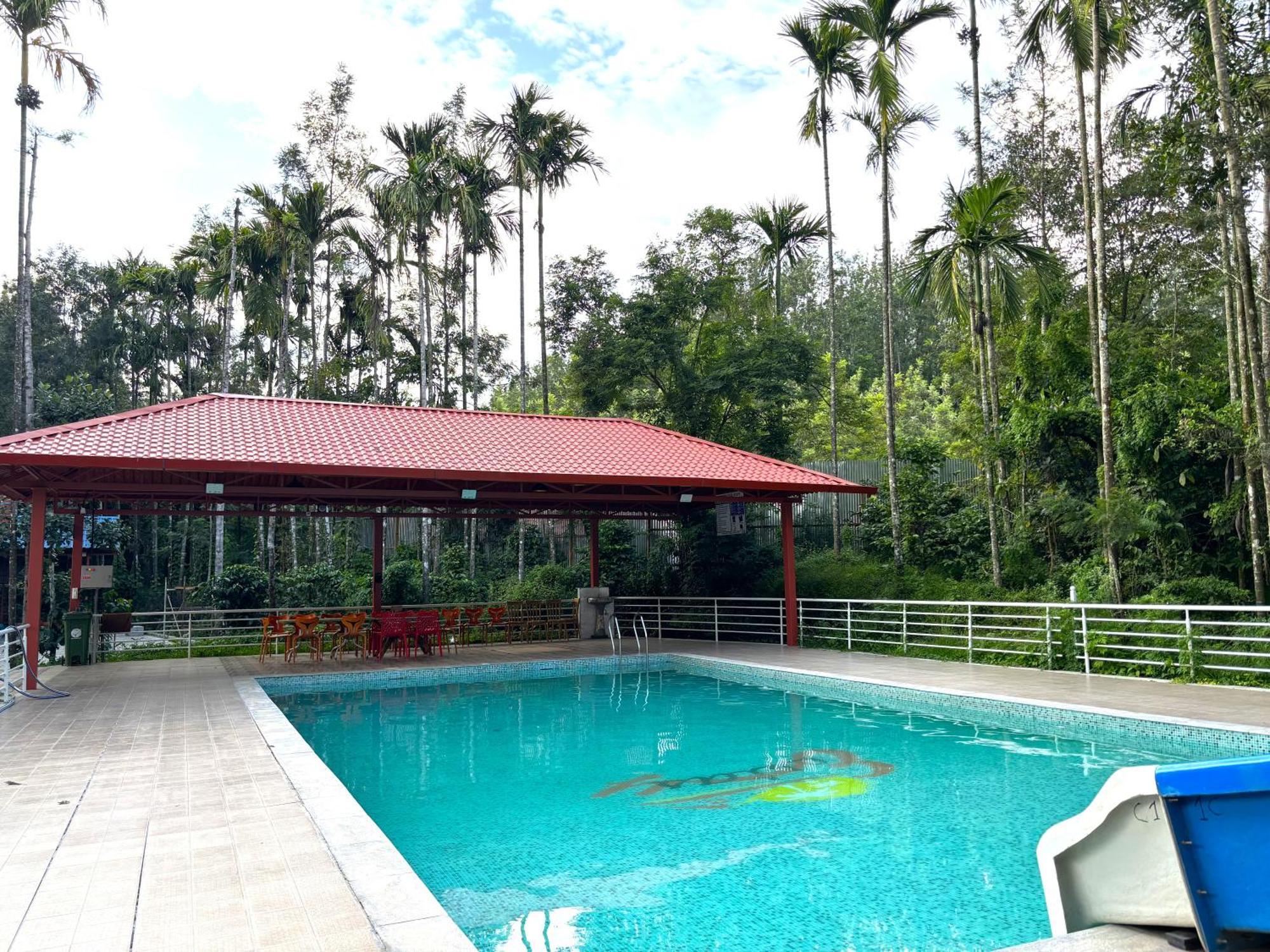 Ecstasy Tent Stay With Swimming Pool & Common Washroom จิกมากาลูร์ ภายนอก รูปภาพ