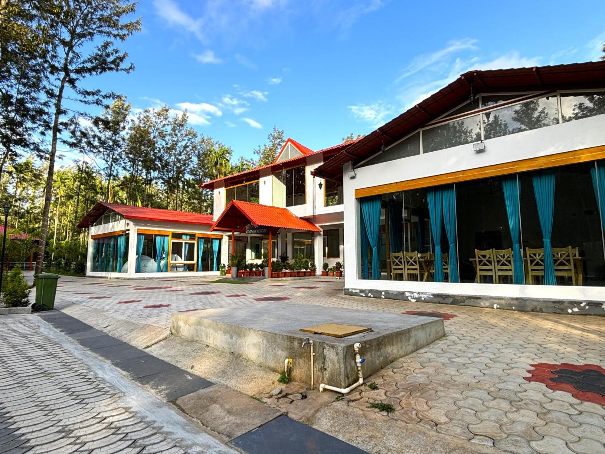 Ecstasy Tent Stay With Swimming Pool & Common Washroom จิกมากาลูร์ ภายนอก รูปภาพ