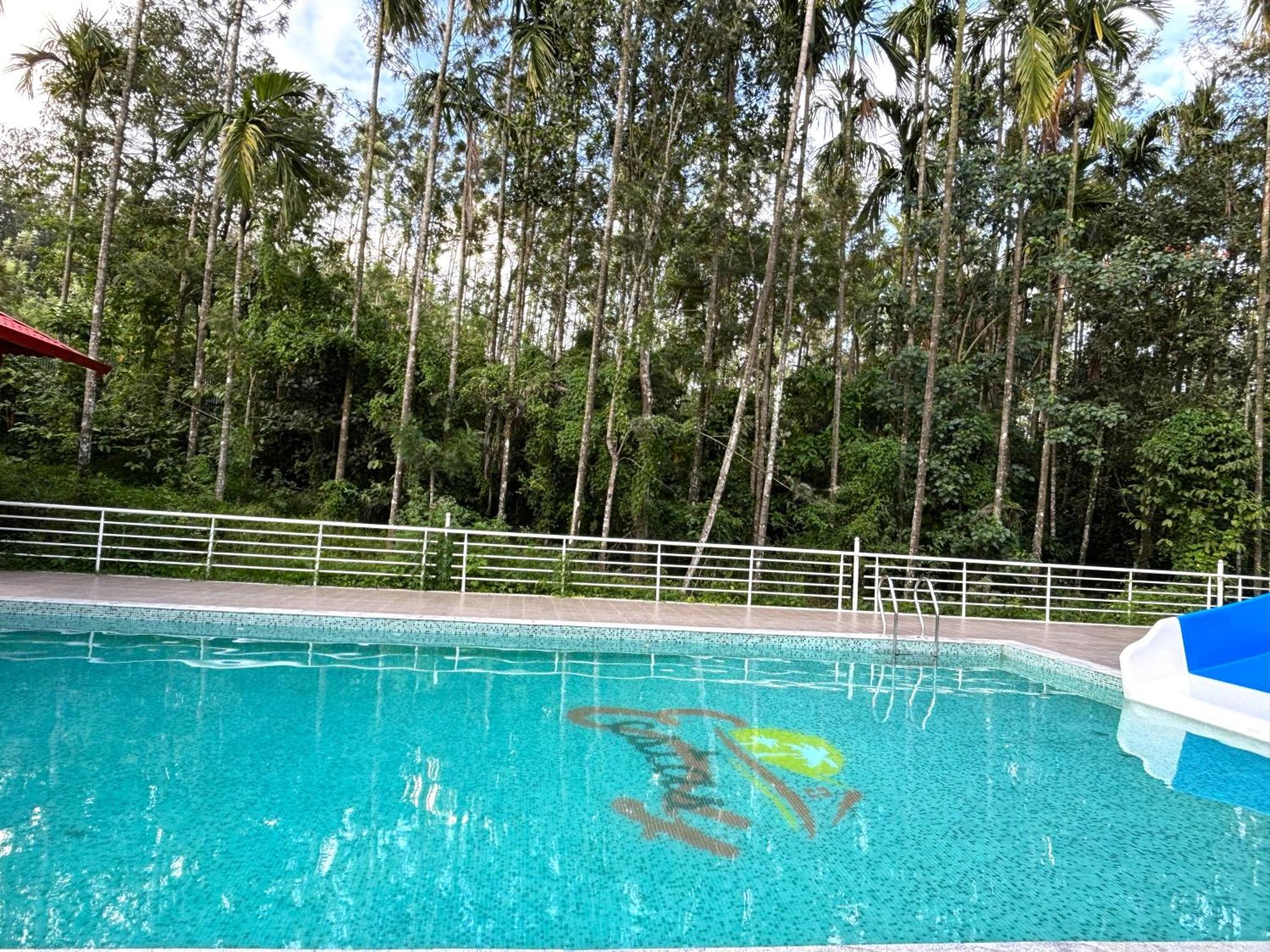 Ecstasy Tent Stay With Swimming Pool & Common Washroom จิกมากาลูร์ ภายนอก รูปภาพ