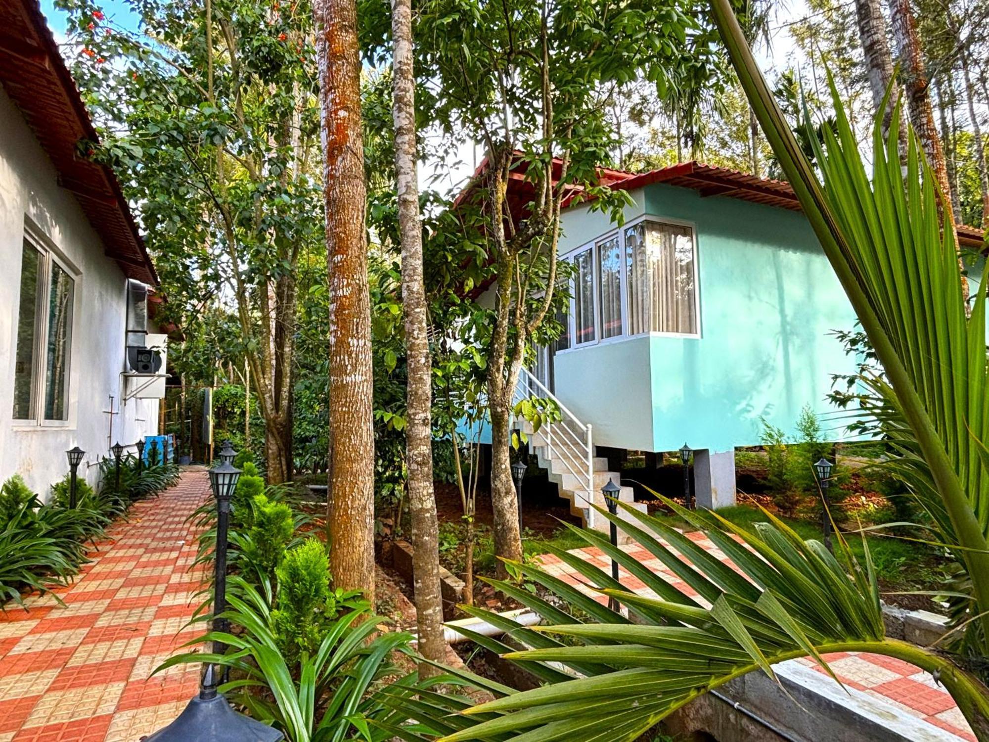 Ecstasy Tent Stay With Swimming Pool & Common Washroom จิกมากาลูร์ ภายนอก รูปภาพ