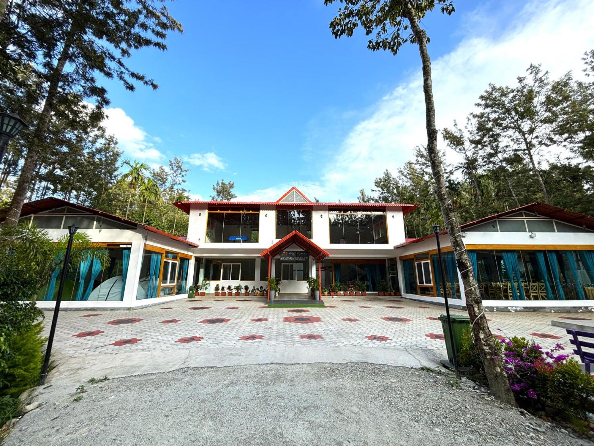Ecstasy Tent Stay With Swimming Pool & Common Washroom จิกมากาลูร์ ภายนอก รูปภาพ